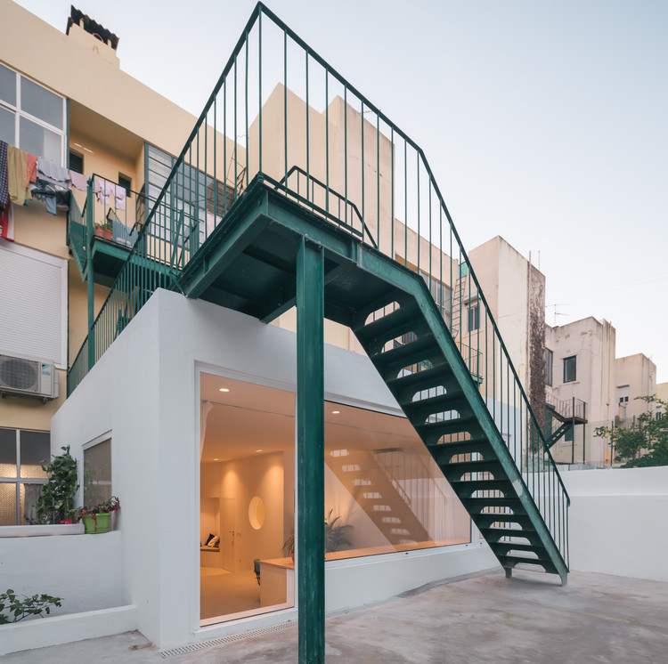 Artur Lamas Apartment / Verum Atelier - More Images