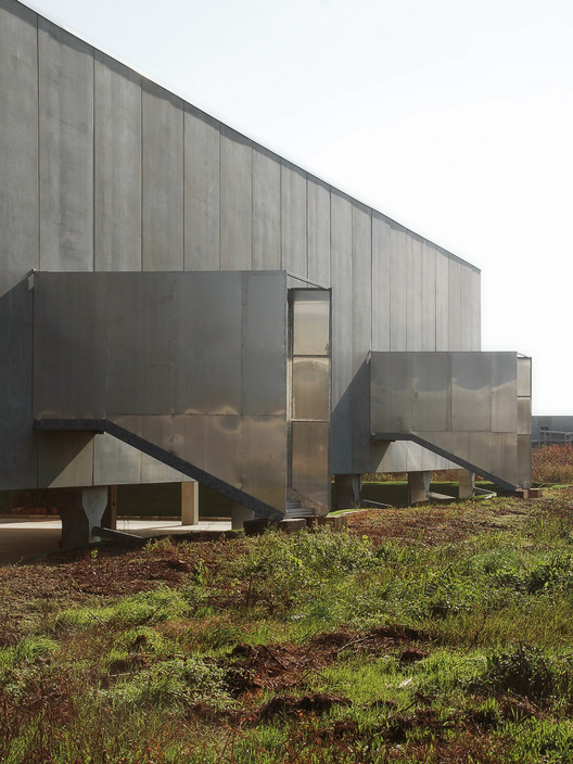 Green Village Garden Center / Studio Bressan - Exterior Photography, Concrete