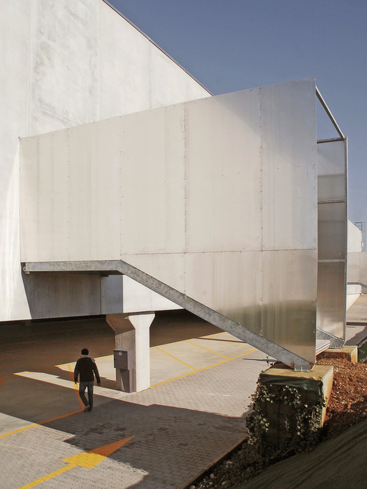 Green Village Garden Center / Studio Bressan - Exterior Photography, Stairs, Concrete