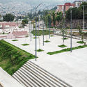 Parque público en Tlalnepantla / PRODUCTORA - Fotografía exterior, Espacio Público, Jardín, Fachada