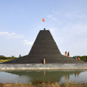 Templo de los Escalones / Sameep Padora & Associates - Fotografía exterior