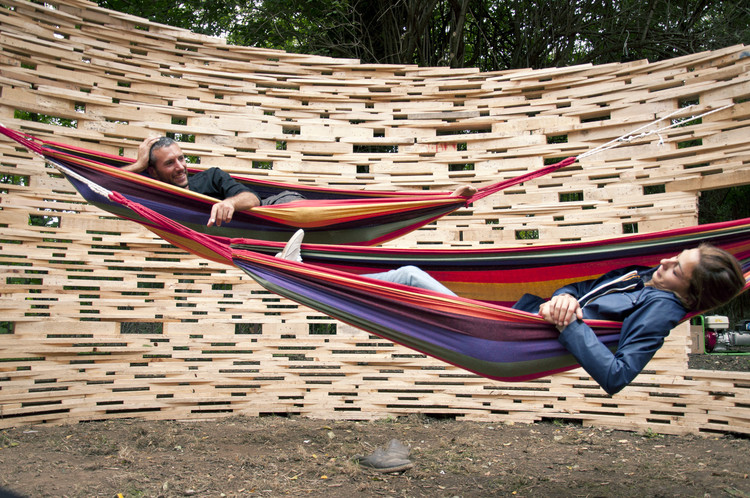 Low-Cost Design: Urban Installations and Pavilions Built with Recycled Pallets - Image 3 of 14