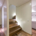 Apartment in São Vitor / AZO. Sequeira Arquitectos Associados - Interior Photography, Apartment Interiors, Stairs