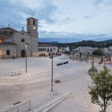 Remodelação da Praça Maior de Ódena / SCOB - Fotografia de Exterior, Renovação, Arco