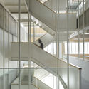 Universidad Torcuato di Tella Edificio Sáenz Valiente / Josep Ferrando Architecture - Interior Photography, Stairs, Glass