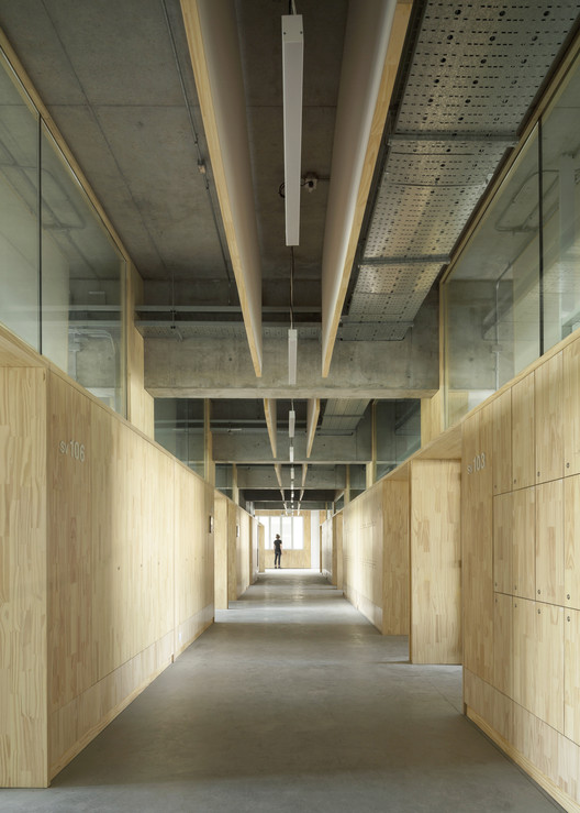 Universidad Torcuato di Tella Edificio Sáenz Valiente / Josep Ferrando Architecture - Interior Photography, Stairs