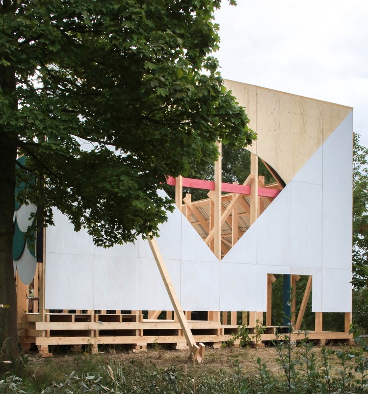 Folly for Sun and Sound Pavilion / Fala - More Images