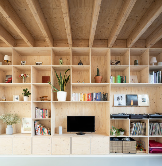 Casa Jan Olieslagers / collectief mars - Fotografia de Interiores, Armário, Prateleira