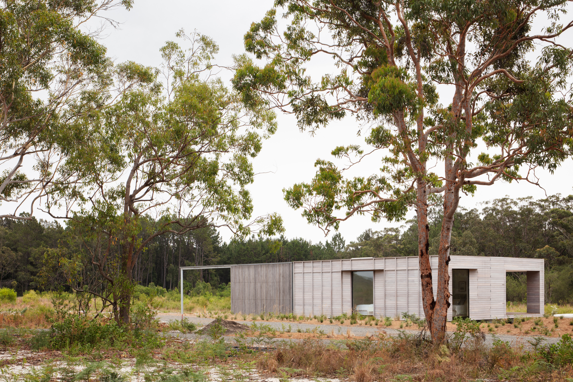 Gallery of Courtyard House at Mungo Brush / CHROFI 10