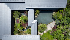 Between the Greens Wedding Hall  / Archipatch