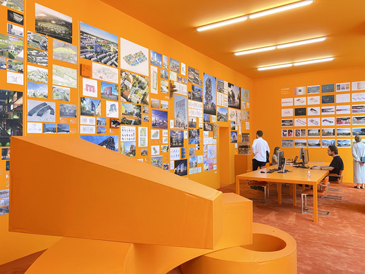 MVRDV于柏林建筑画廊推出全新展览，庆祝其在德国实践30周年 - 19 的图像 25