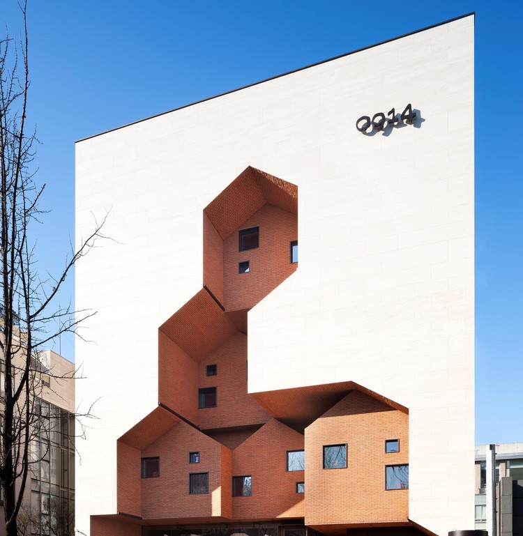 0914旗舰店，堆叠村庄立面 / TRU Architects - 更多图片