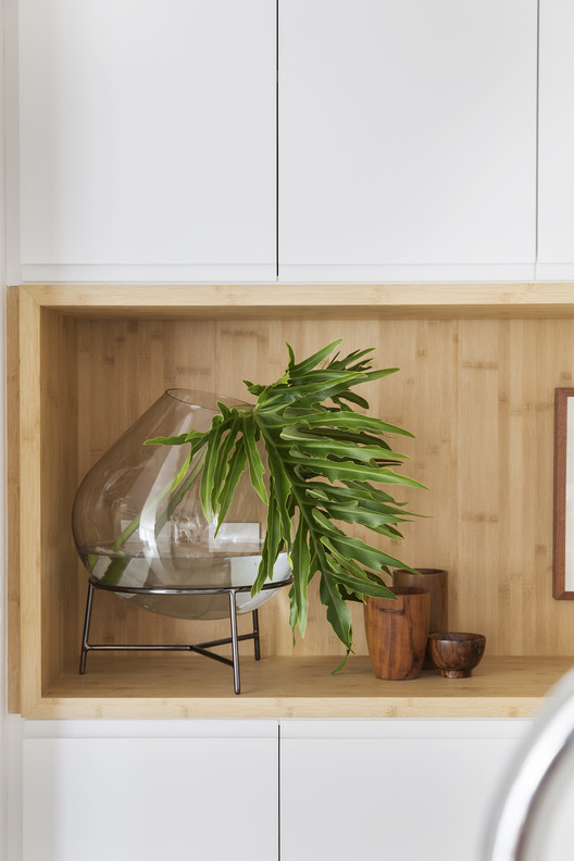 Aurélia Kitchen / Renato Mendonça Arquitetura - Interior Photography, Wood, Glass