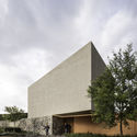 House Between Gardens / MEM Arquitectos - Exterior Photography, Houses, Garden