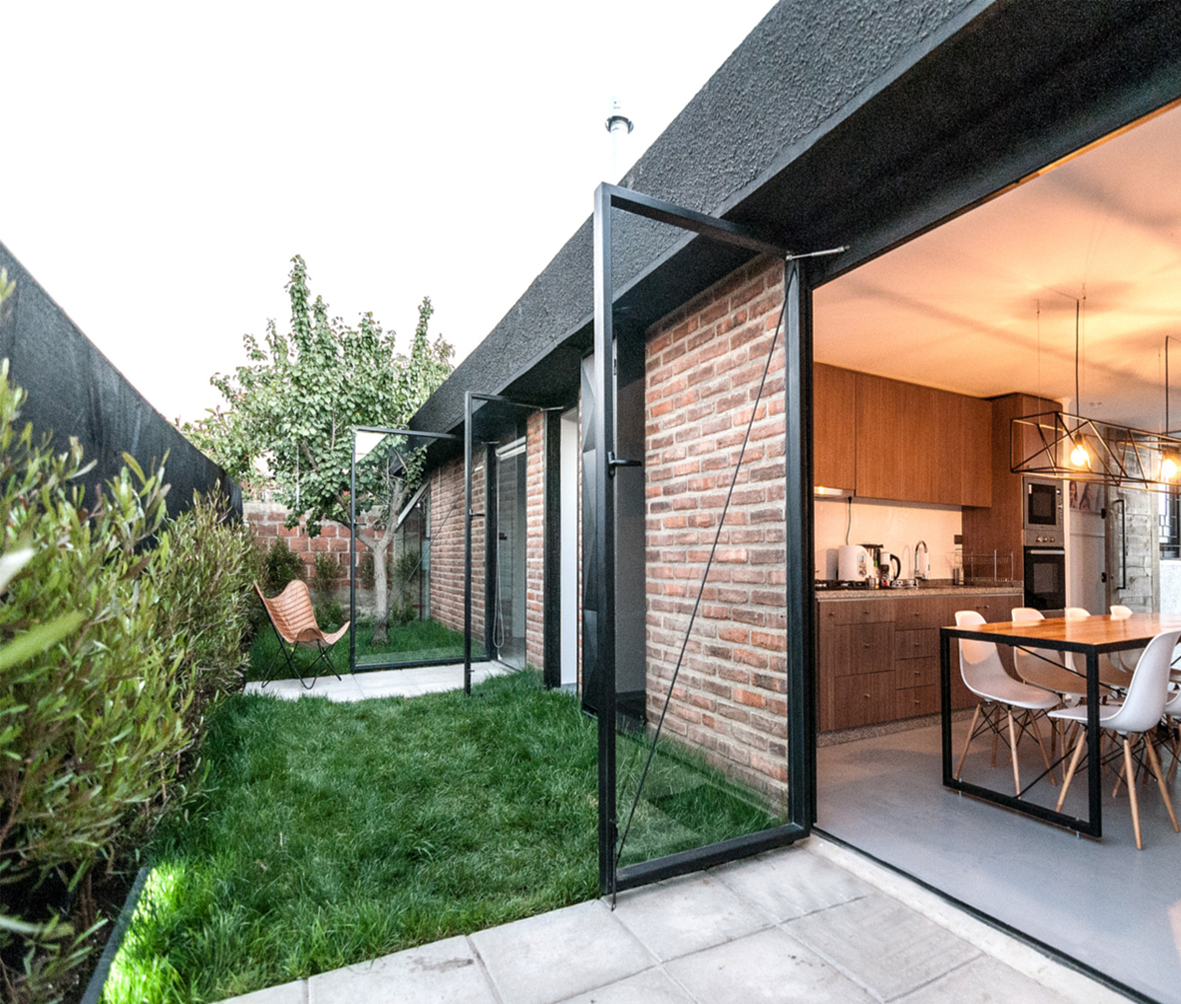 Gallery of Houses with Side Patios Bountiful Natural Light and