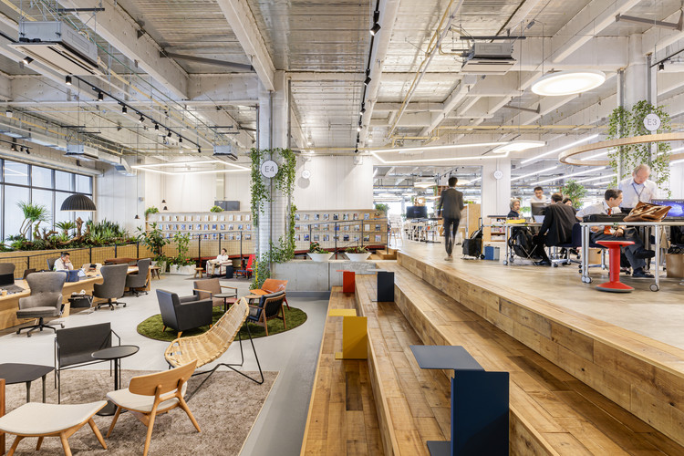 AZUSA SEKKEI Headquarter “Haneda Sky Campus” / AZUSA SEKKEI - Interior Photography, Kitchen, Table, Chair, Windows