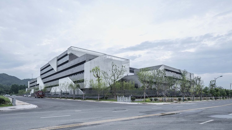 Eagle Studio / waa - Image 5 of 55