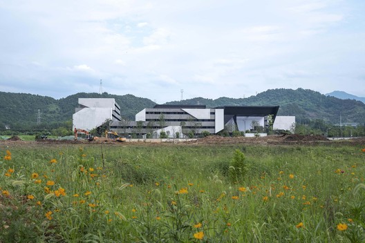 Eagle Studio / waa - Image 10 of 55