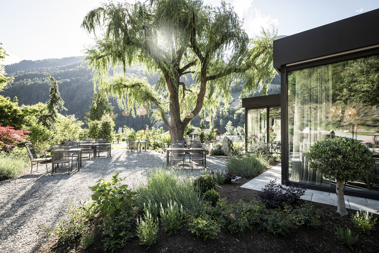 Apfelhotel Torgglerhof / noa* network of architecture - Exterior Photography, Patio, Garden, Courtyard