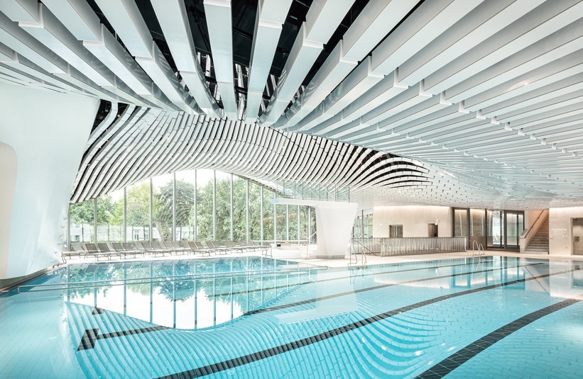 Gallery of Fluid Dynamics Iconic Swimming Pools Around the World 11