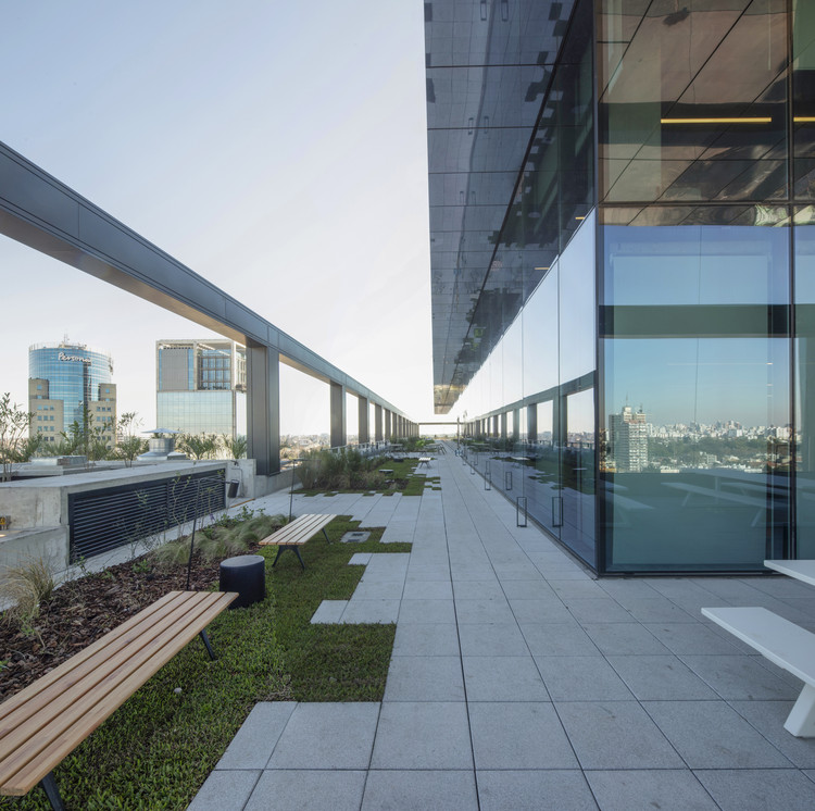 Parque de oficinas Polo Dot, Edificio Zetta  / Machado Silvetti - Fotografía exterior, Fachada