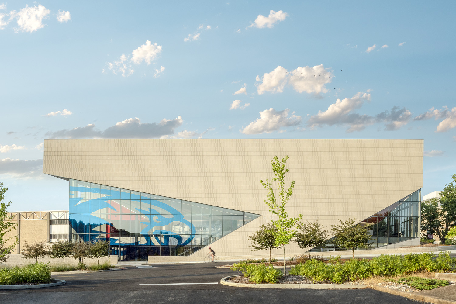 galer-a-de-universidad-del-sur-de-indiana-screaming-eagles-arena