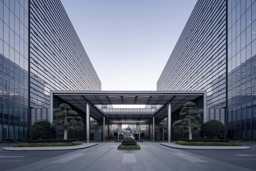 Sede de Yasha Group / goa Sede de Yasha Group / goa - Fotografía exterior, Fachada