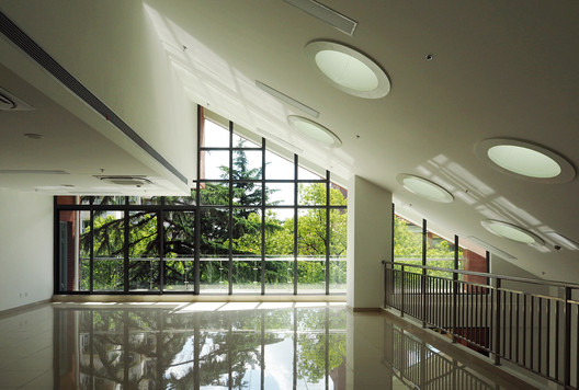 Edifício de Educação Cooperativa Internacional da USST / Le Architects Edifício de Educação Cooperativa Internacional da USST / Le Architects - Imagem 5 de 30