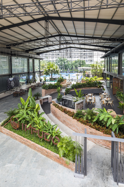 IPPUDO Restaurant Vietnam / Takashi Niwa Architects - Exterior Photography, Garden, Beam