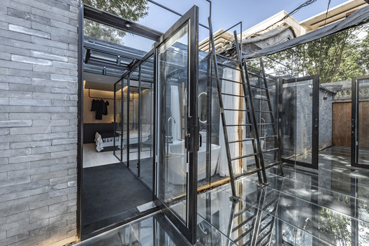 Baochao Hutong Invisible Yard / DAGA Architects - Exterior Photography, Windows, Facade, Beam, Steel