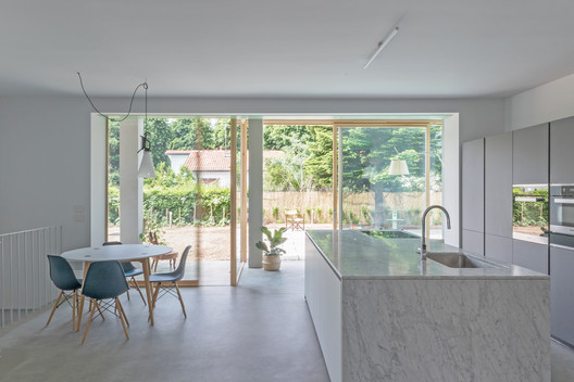 Segrate Villa / O A S I Architects - Interior Photography, Kitchen, Table, Chair