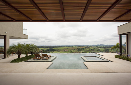 Fazenda da Grama I House / Deborah Roig - Interior Photography, Beam