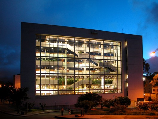 Staircases in Colombia: 18 Projects Where Vertical Circulation Is Essential - Image 8 of 20