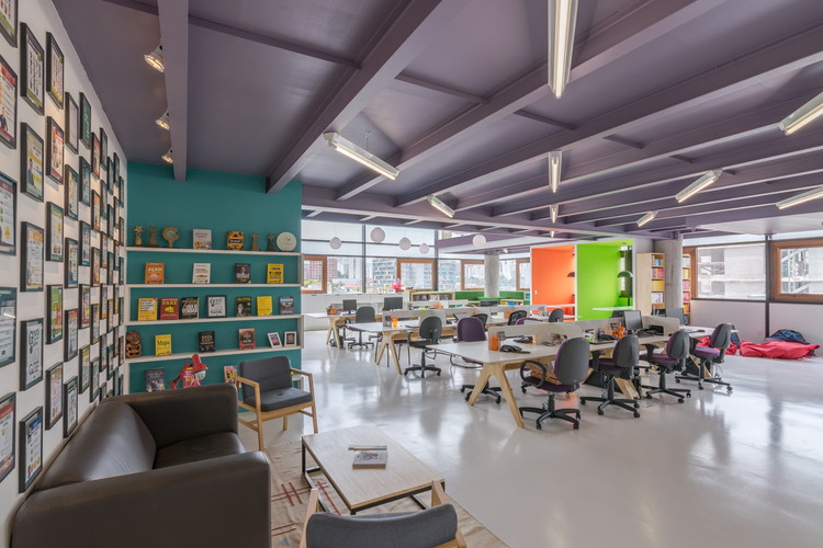 Editora Gente / STUDIO DLUX - Fotografia de Interiores, Sala de Estar, Prateleira