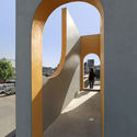 THE YELLOW BOX / TRAANSPACE - Arch