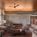 Home on the Hill / Arun Nalapat Architects - Interior Photography, Living Room, Sofa, Table, Beam