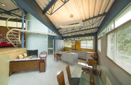 Houses in Colombia: 22 Homes with Integrated Kitchens - Image 15 of 23