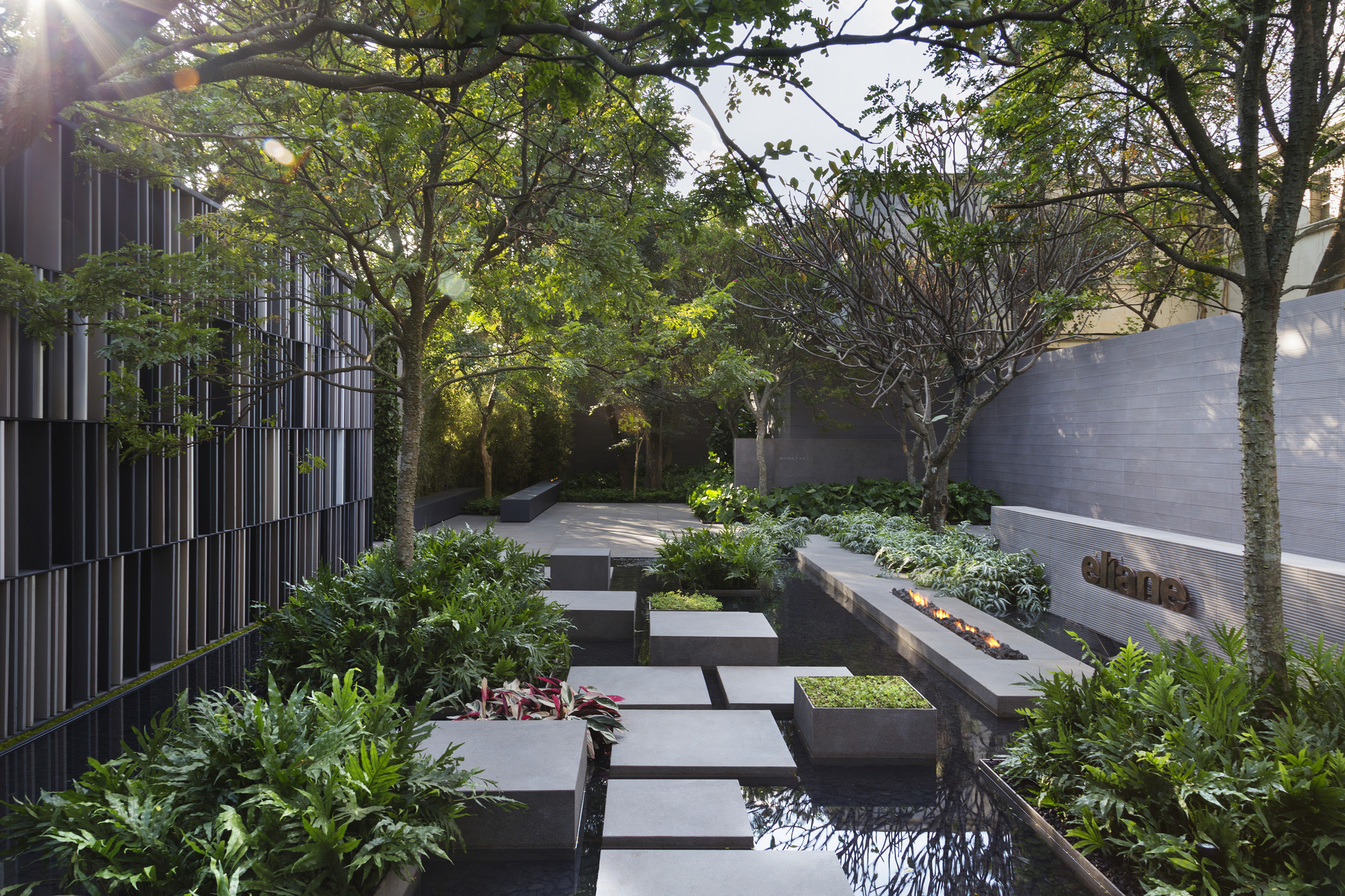 Gallery of Gardens and Squares 10 Examples of SmallScale Landscaping