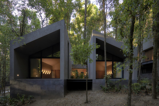 Architecture in Mexico: Emblematic Houses of Valle de Bravo - Image 8 of 31