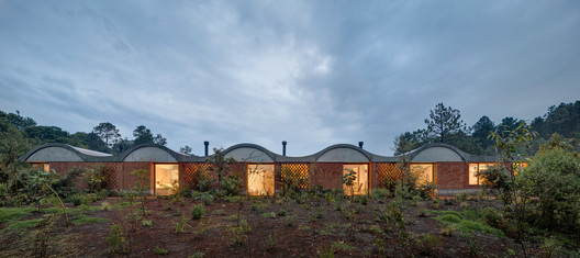 Architecture in Mexico: Emblematic Houses of Valle de Bravo - Image 17 of 31