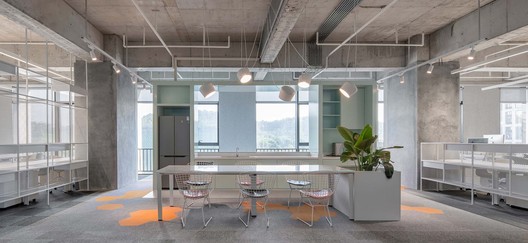 咻享智能总部办公 / XYZ设计工作室 - 室内图, 厨房