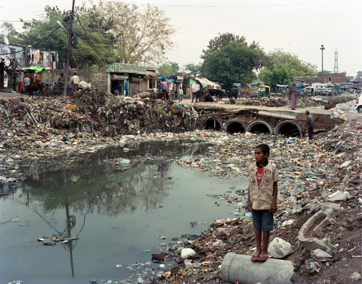 Urban Territories: On the Reinvention of Collective Space in the Public and Private Realms - Image 5 of 5