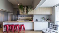 Apartamento TOY / Leandro Matsuda Arquitetura