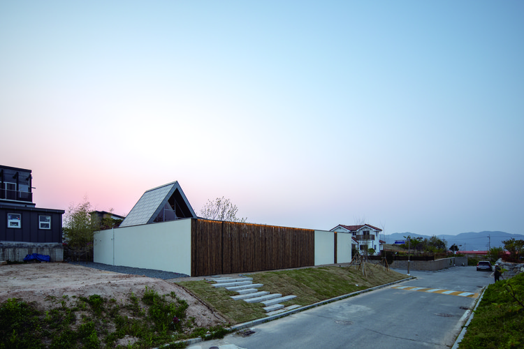 瓦尔登之屋，内向庭院 / Formative Architects - 建筑图