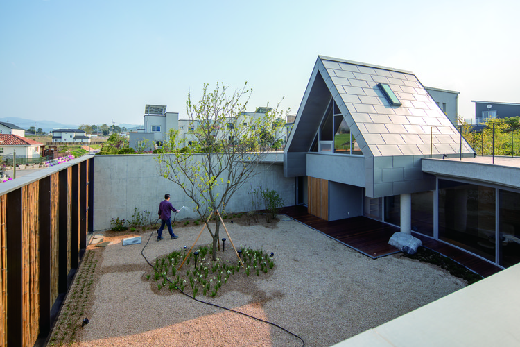 Walden House / Formative Architects - Exterior Photography, Facade, Handrail