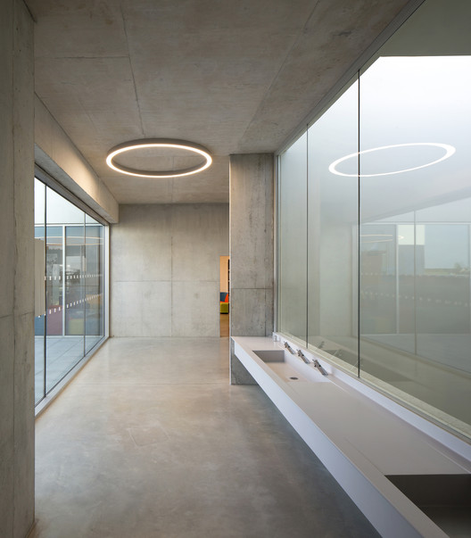 "Olympe de Gouges" Group of Schools  / Dominique Coulon & associés - Interior Photography, Bathroom, Glass
