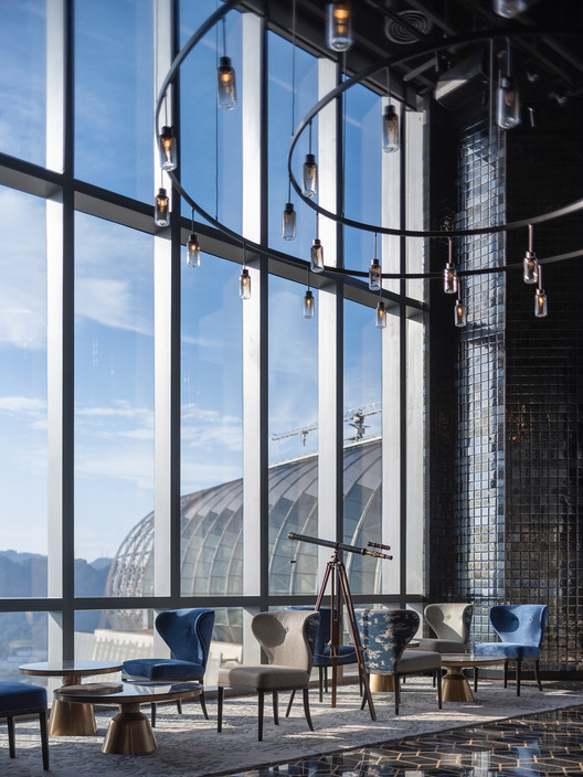 InterContinental Chongqing Raffles City / CL3 Architects InterContinental Chongqing Raffles City / CL3 Architects - Fotografia de Exterior, Cadeira