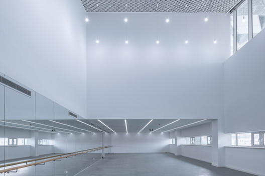 BIT Sports Center / Atelier Alter Architects - Interior Photography