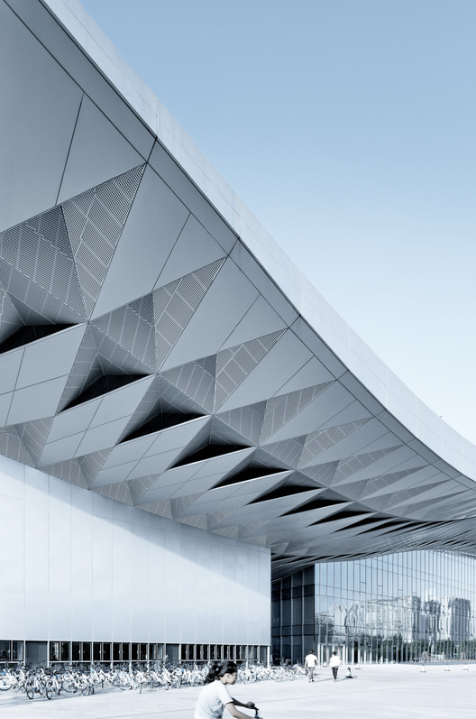 BIT Sports Center / Atelier Alter Architects - Exterior Photography