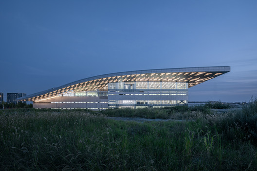 BIT Sports Center / Atelier Alter Architects - Exterior Photography